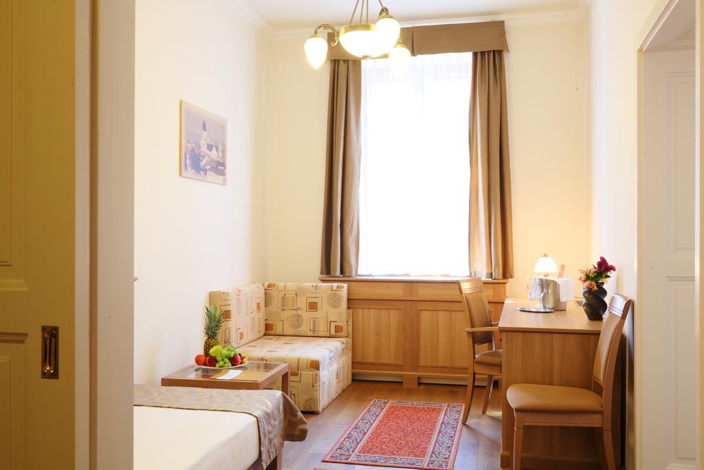 Hotel Historia&Historante Veszprém Kamer foto